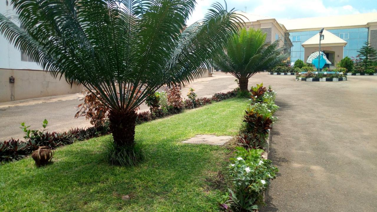 Mataan Hotel And Suites Ibadan Buitenkant foto
