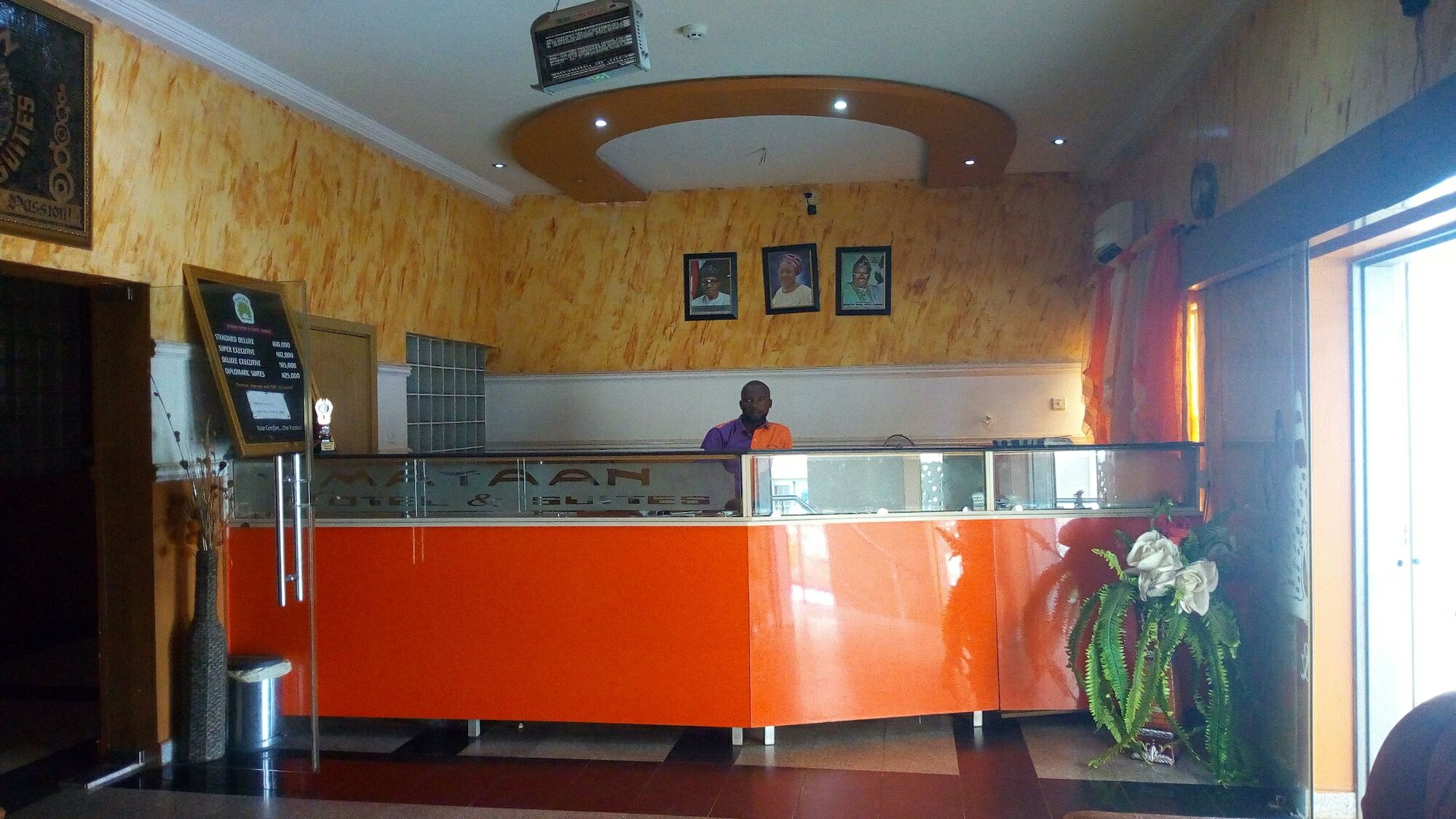 Mataan Hotel And Suites Ibadan Buitenkant foto